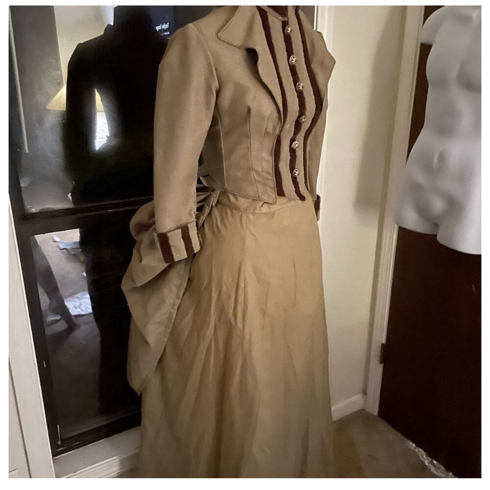 Victorian bustle bodice theater costume - Picture 10 of 13